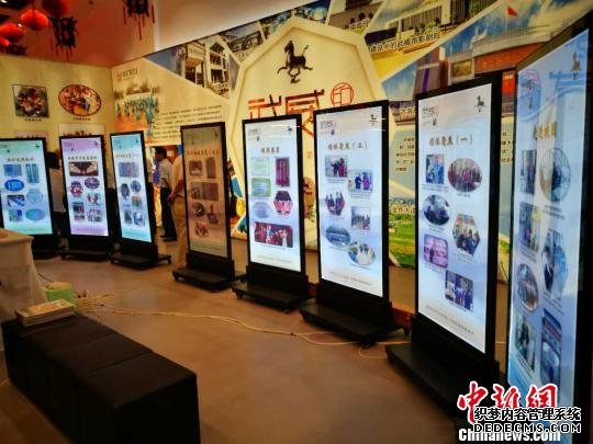此次活动以“非遗保护——传承发展的生动实践”为主题，集中展示甘肃省14个市州的重要文化记忆。　钟欣 摄